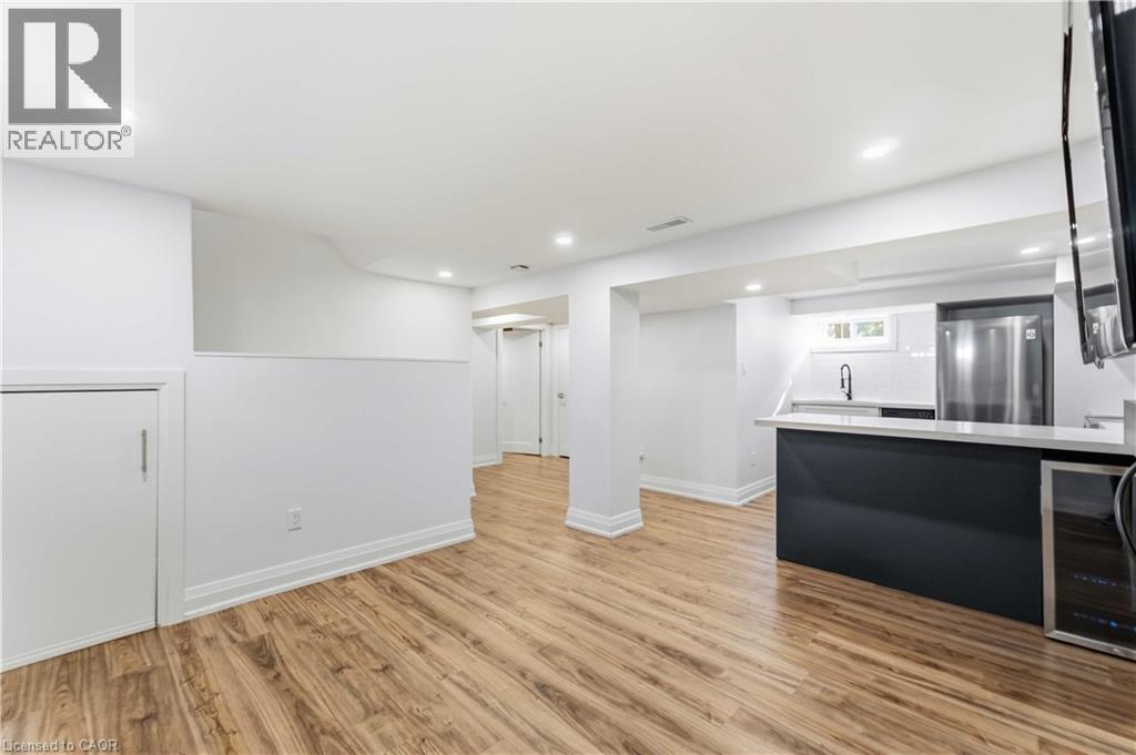 41 Sharon Avenue Unit# Basement Unit Property Photo 8