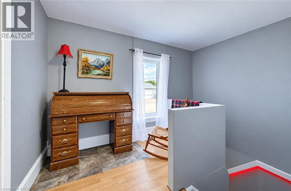 27 Mill Street W Property Photo 16
