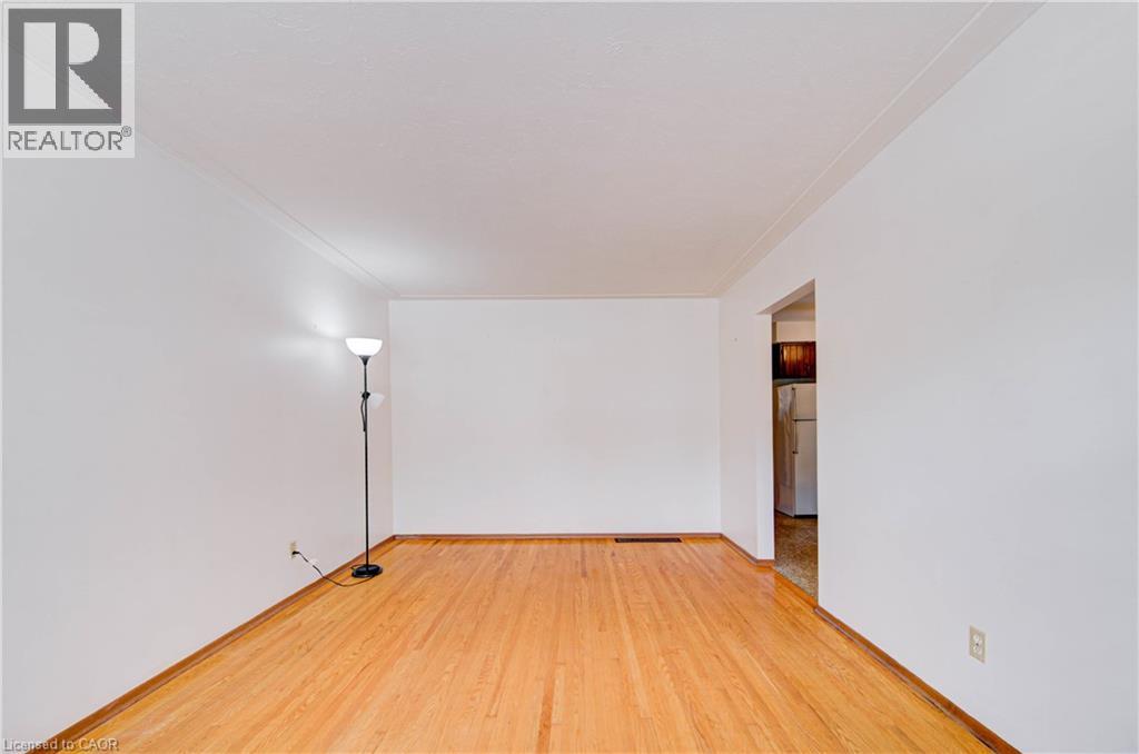 465 Herkimer Street Property Photo 22