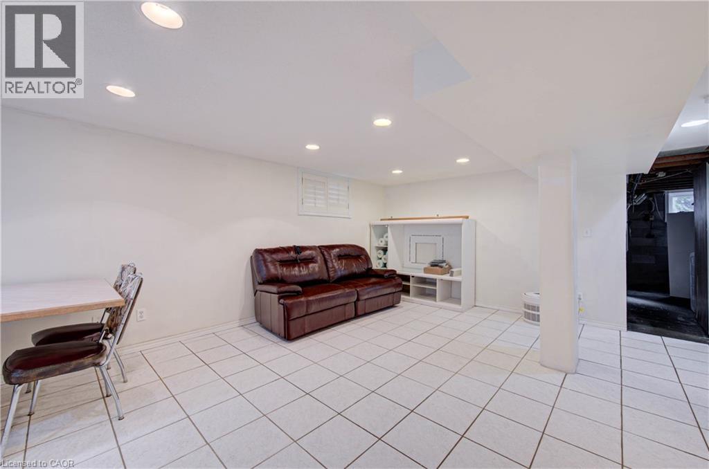 465 Herkimer Street Property Photo 29