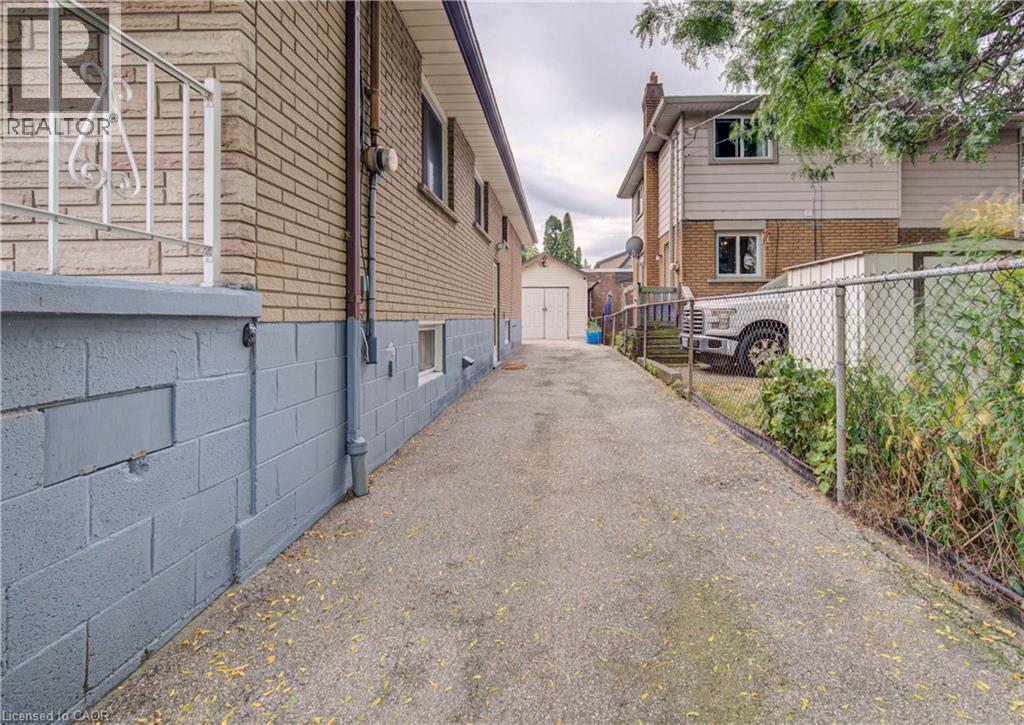 465 Herkimer Street Property Photo 37