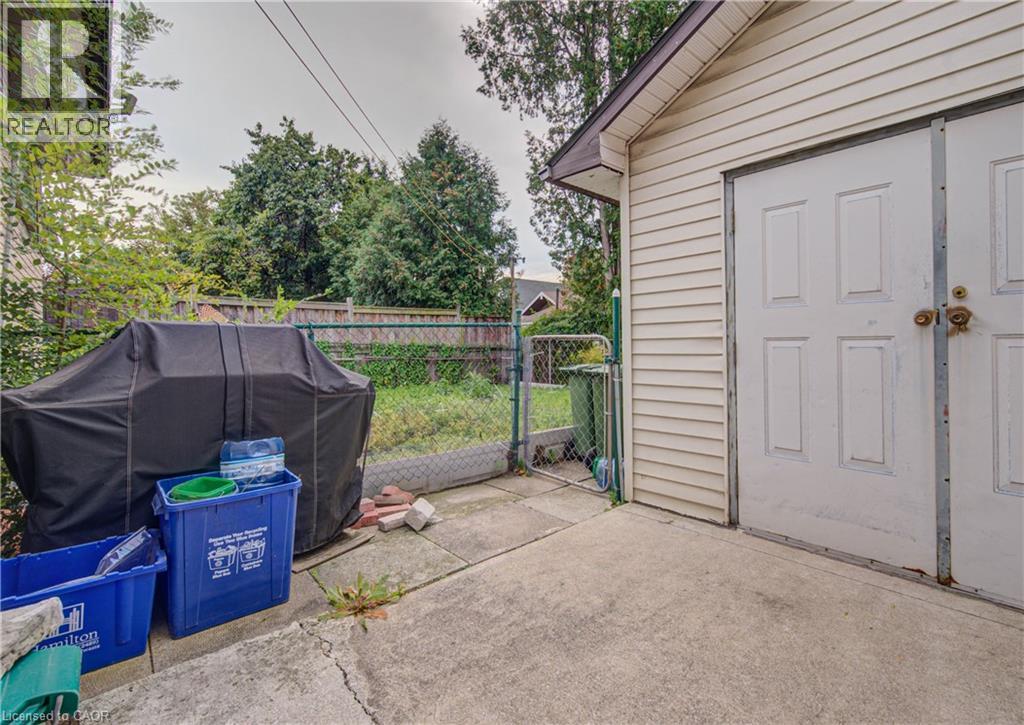 465 Herkimer Street Property Photo 39