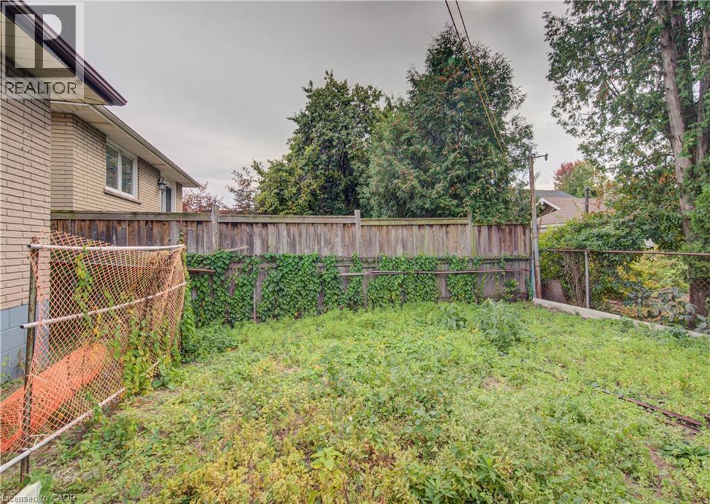 465 Herkimer Street Property Photo 40