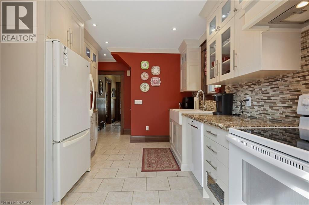 94 River Road Property Photo 12