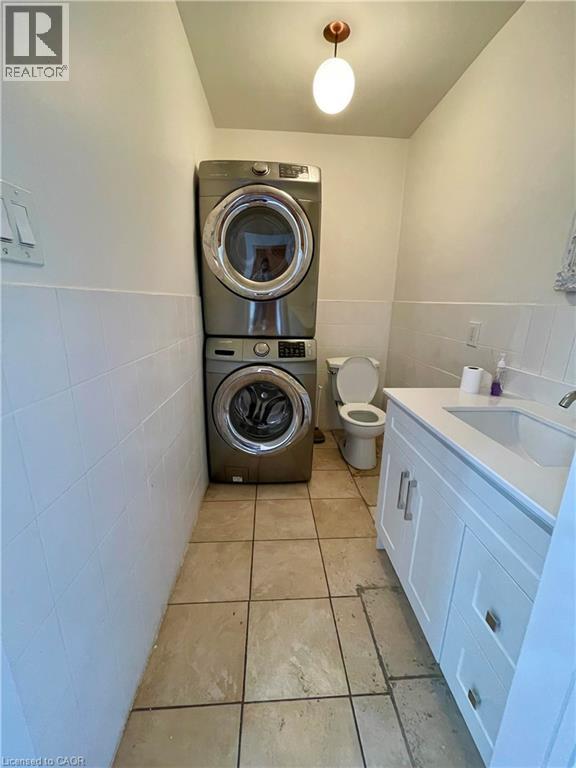 160 Breckenridge Drive Unit# Upper Property Photo 13