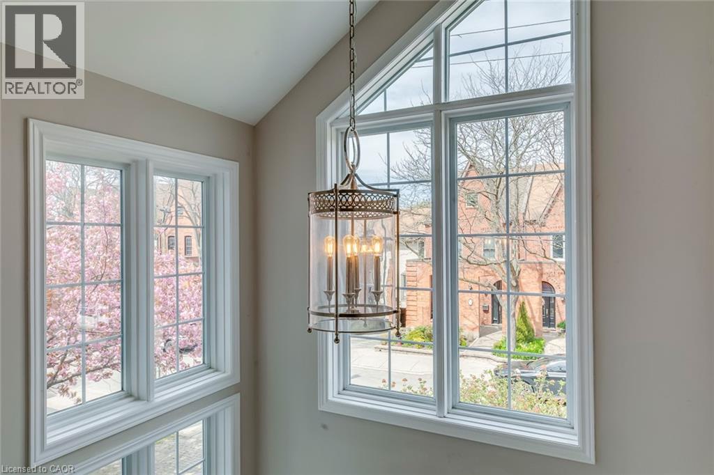 48 Forsythe Street Property Photo 22