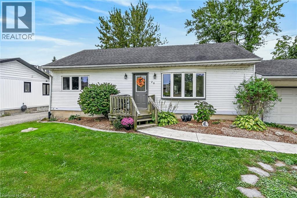 28 Nelles Street E Property Photo 5