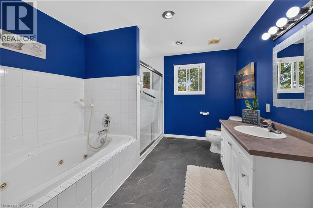 28 Nelles Street E Property Photo 30