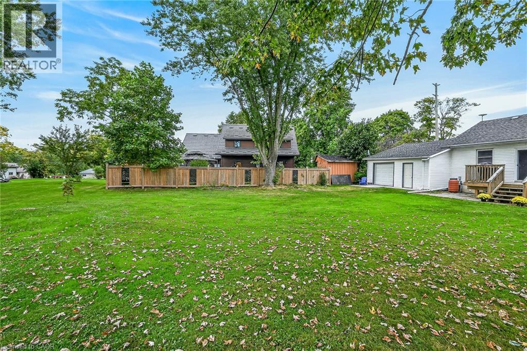 28 Nelles Street E Property Photo 48