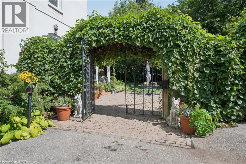 66 Park Hill Road E Property Photo 43