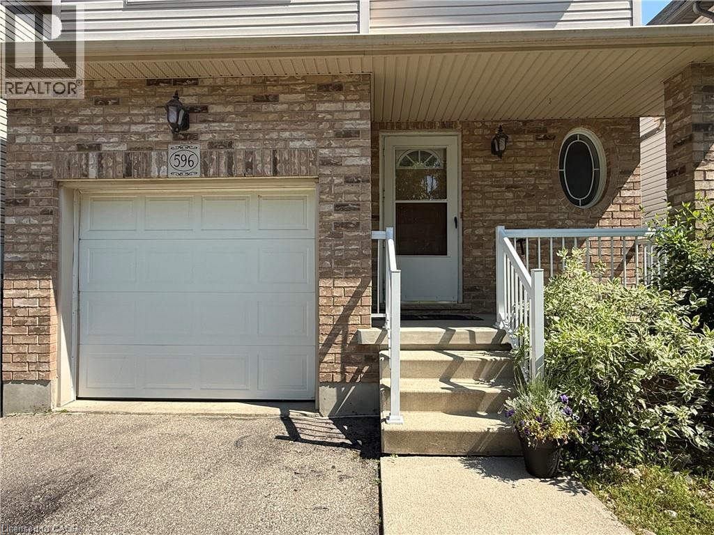 596 Violet Street Property Photo 2
