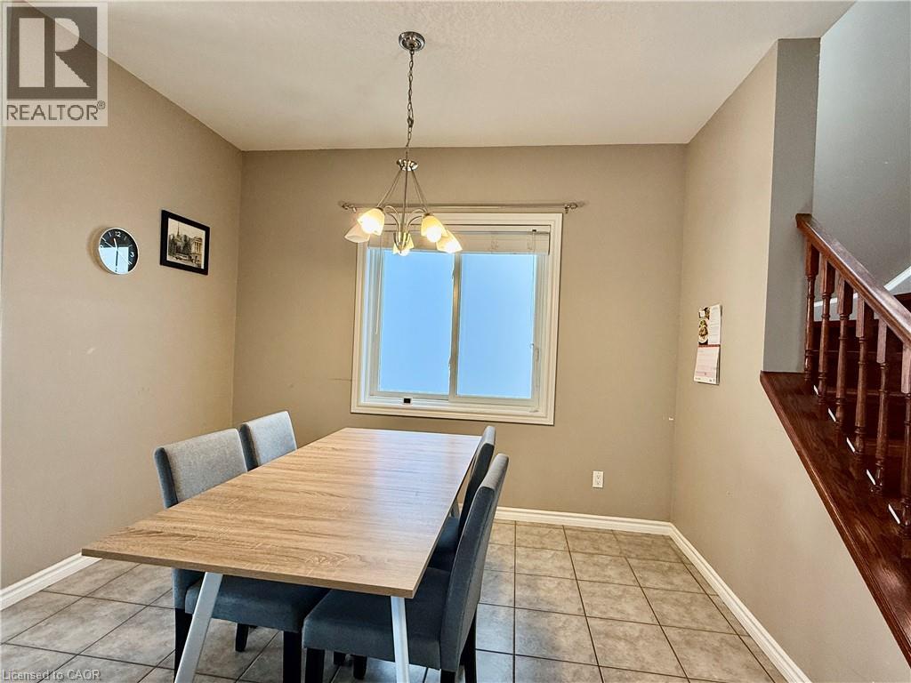 596 Violet Street Property Photo 8