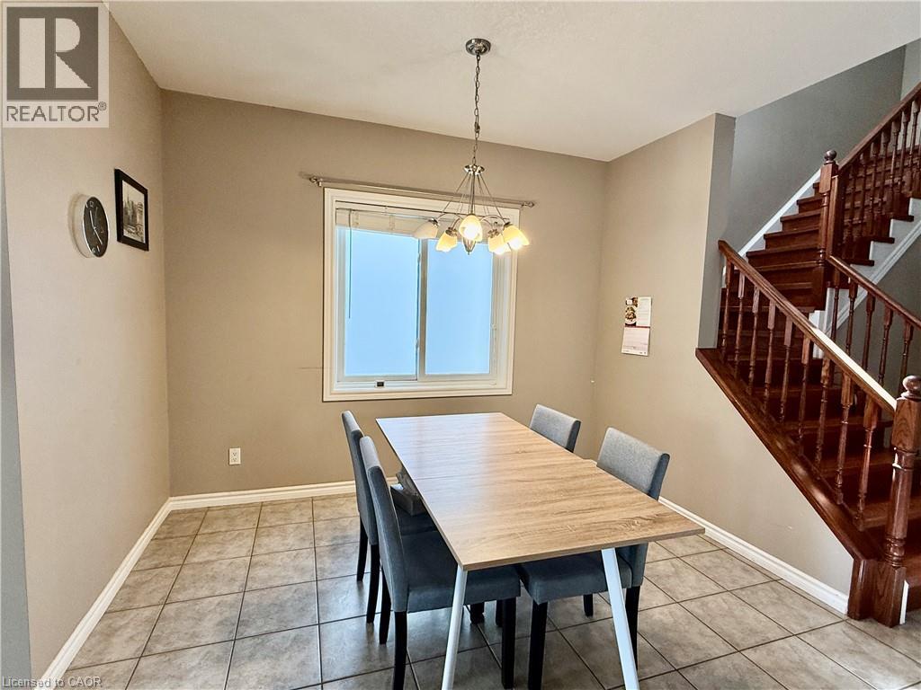 596 Violet Street Property Photo 9