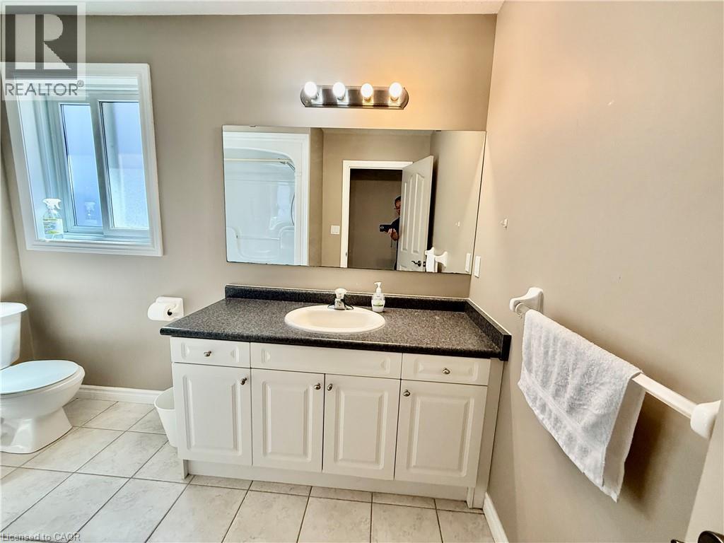 596 Violet Street Property Photo 13