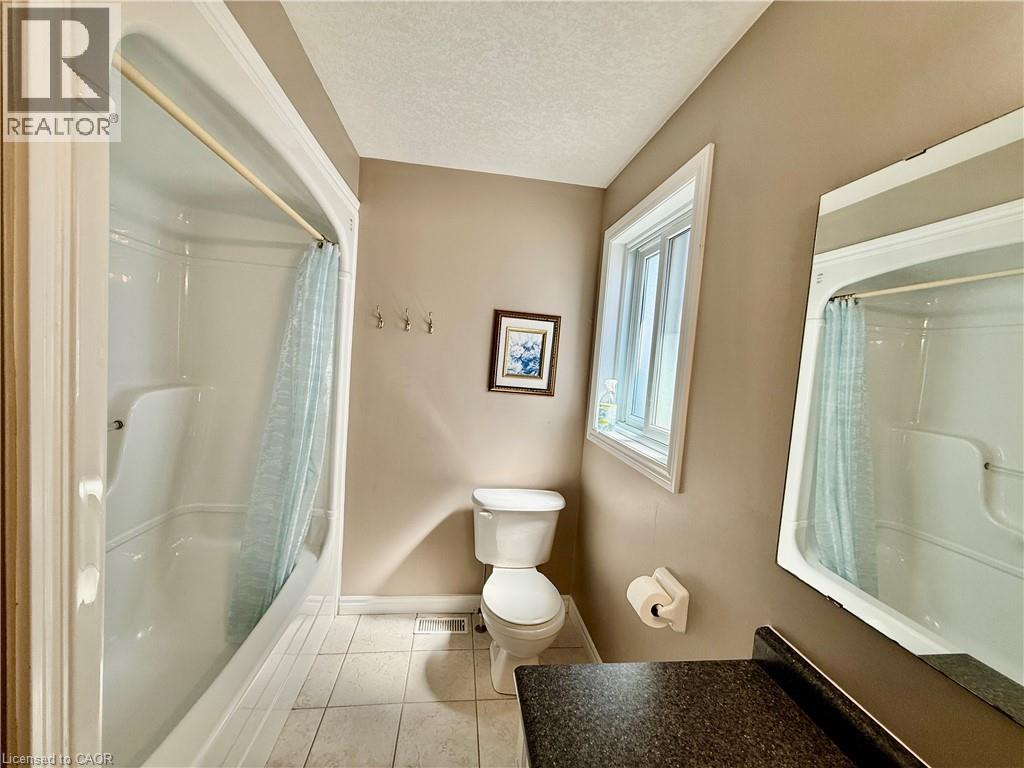 596 Violet Street Property Photo 16