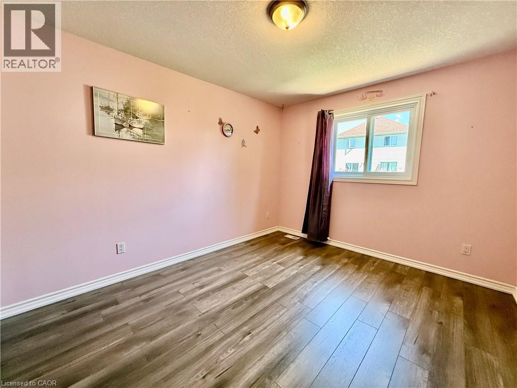 596 Violet Street Property Photo 17