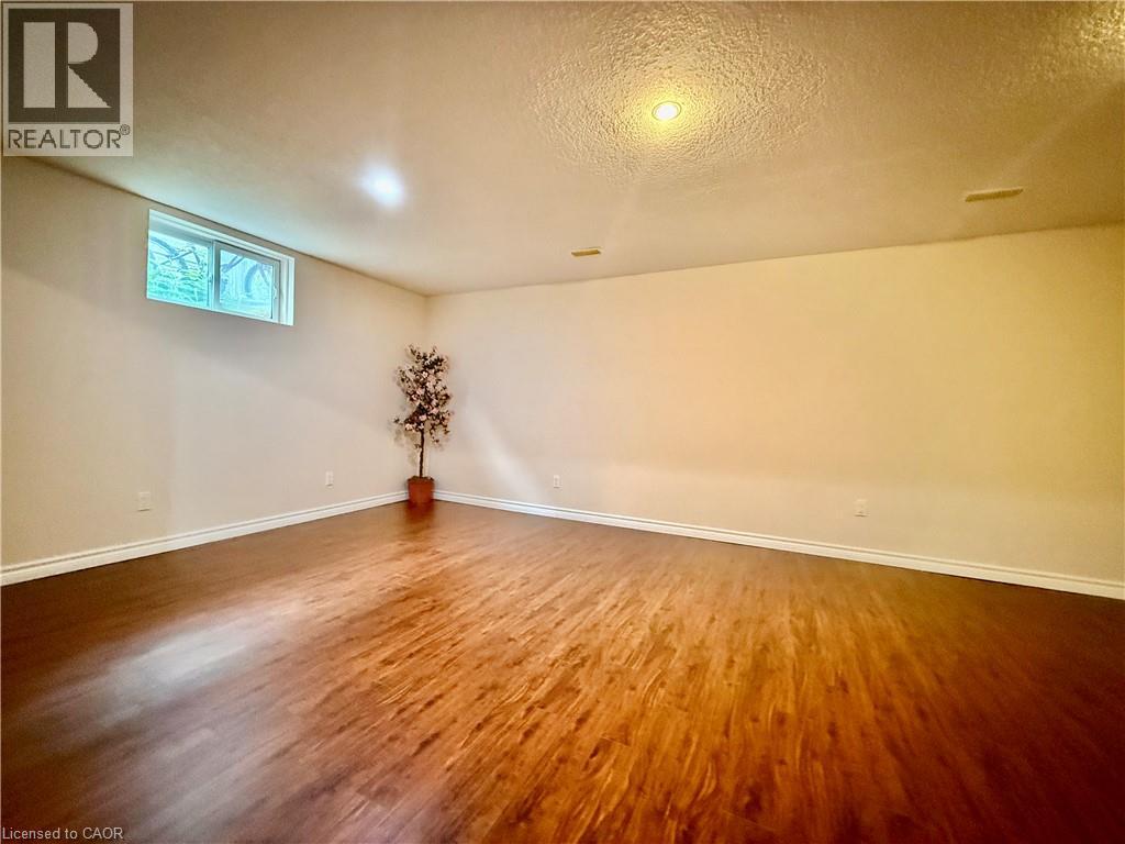 596 Violet Street Property Photo 21