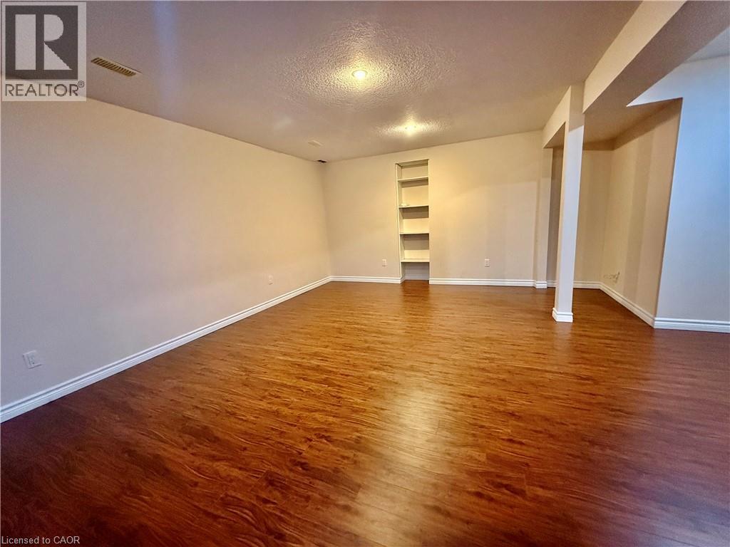 596 Violet Street Property Photo 23