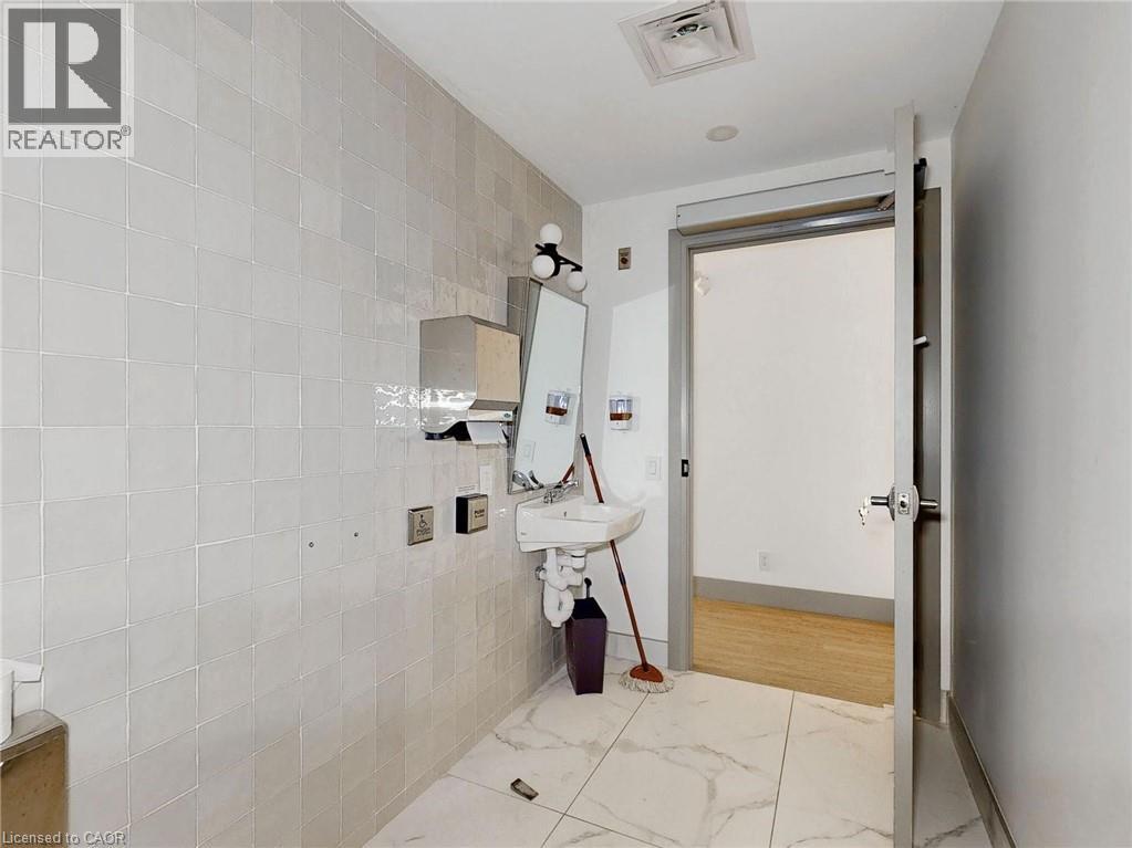 612 Upper James Street Unit# Whole Bldg Property Photo 24