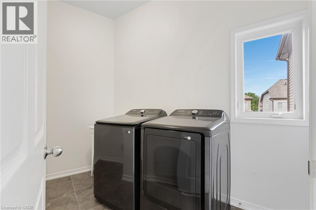 278 Thomas Slee Drive Property Photo 13
