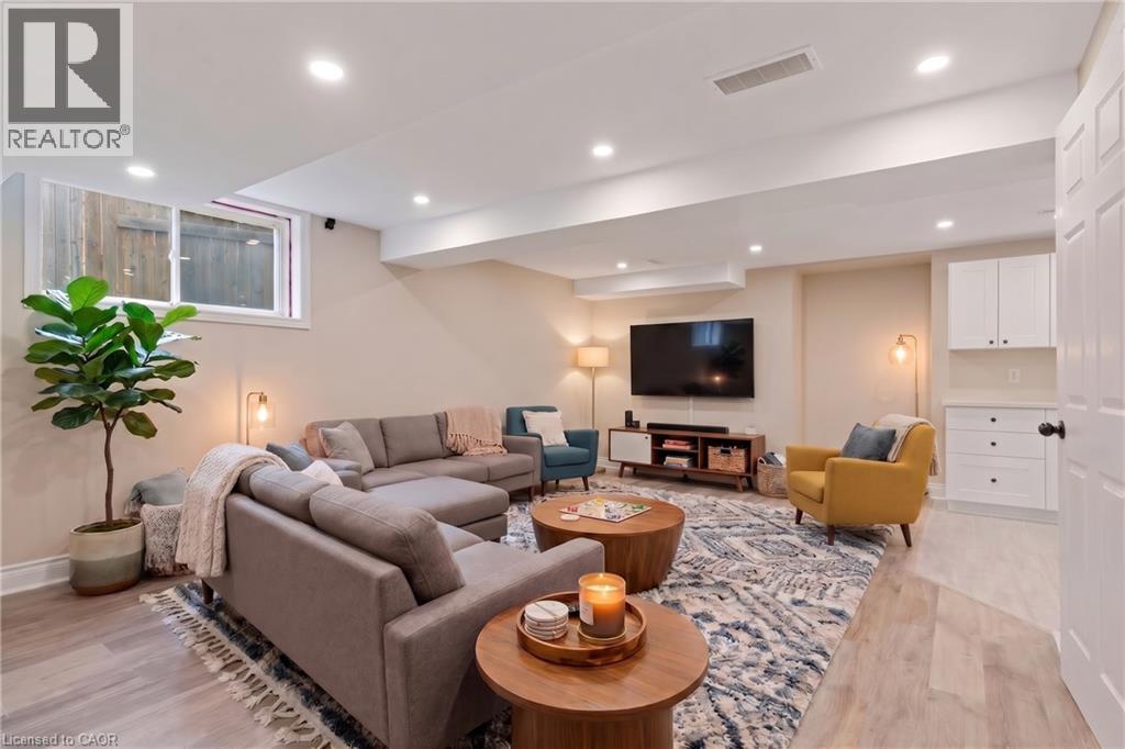 278 Thomas Slee Drive Property Photo 22