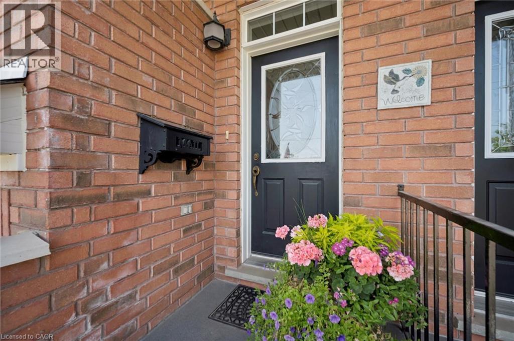 487 E St Andrew Street E Property Photo 3