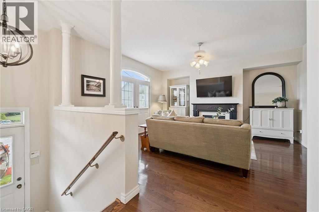 487 E St Andrew Street E Property Photo 5
