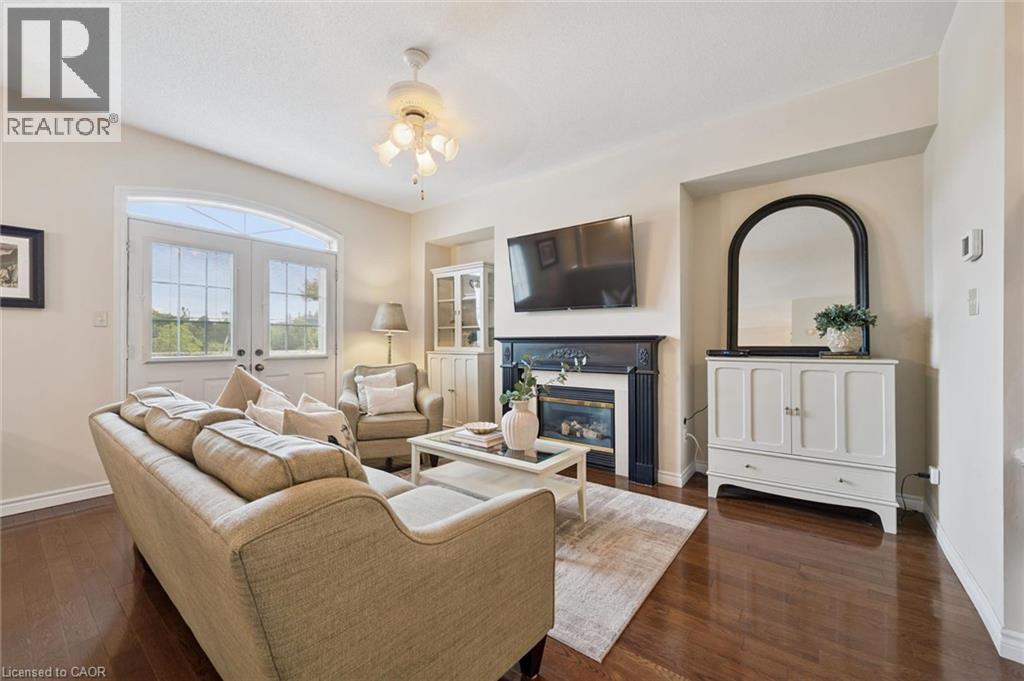 487 E St Andrew Street E Property Photo 6