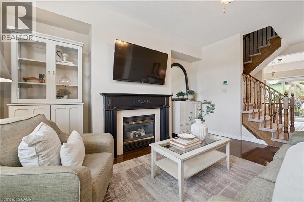 487 E St Andrew Street E Property Photo 8