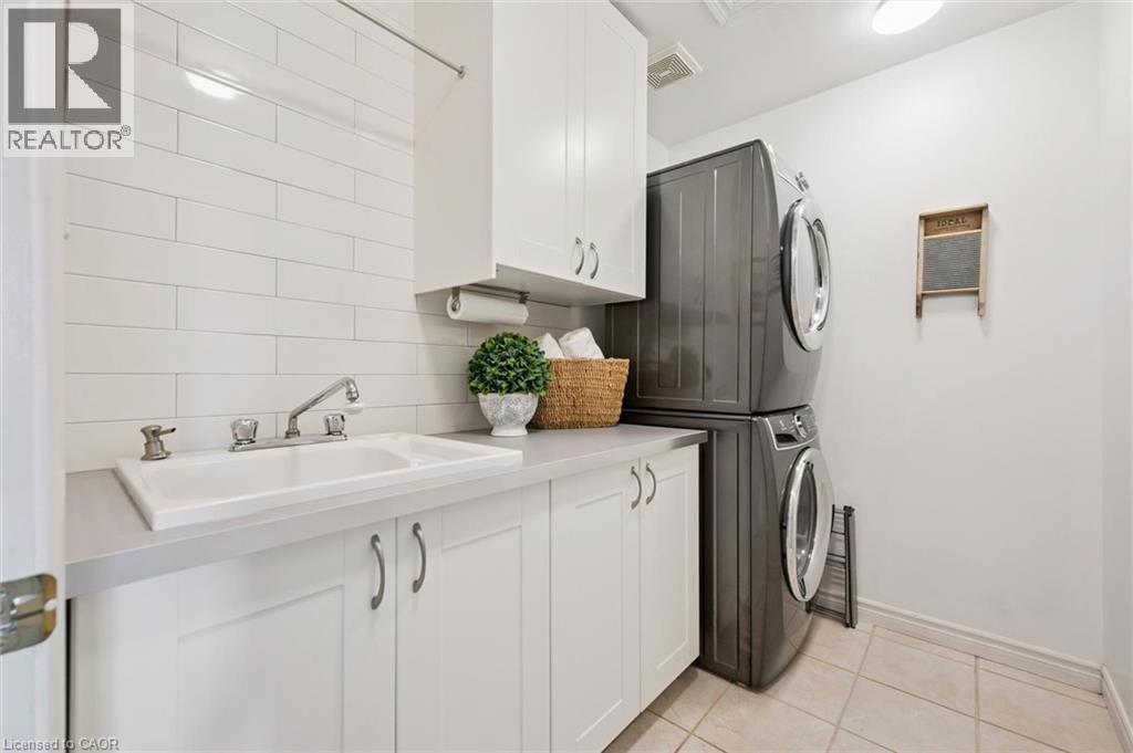487 E St Andrew Street E Property Photo 31