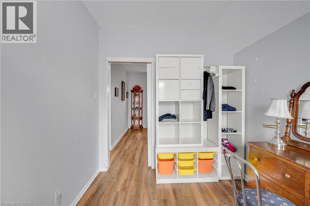 466 Cannon Street E Property Photo 18