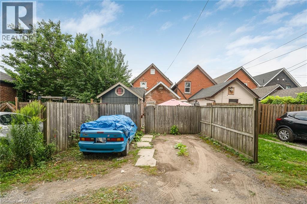 466 Cannon Street E Property Photo 29