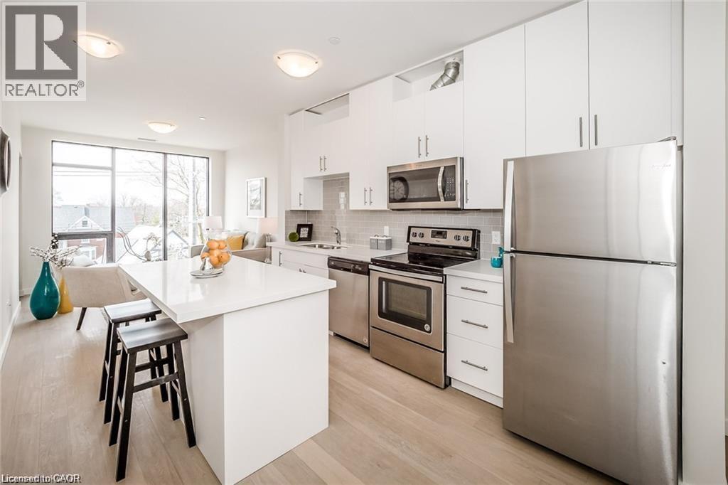 690 King Street W Unit# 403 Property Photo 6