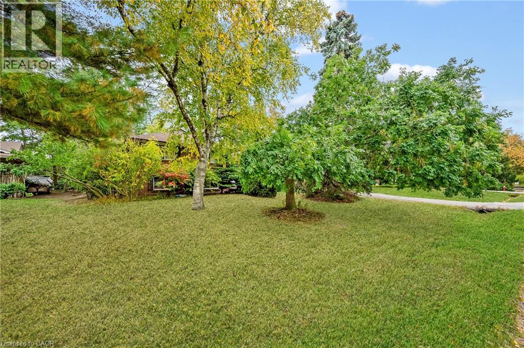 1342 Sedgewick Crescent Property Photo 4