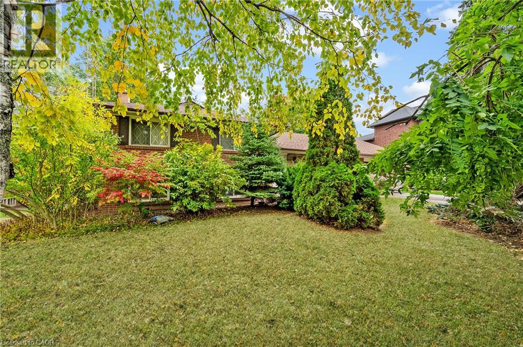 1342 Sedgewick Crescent Property Photo 5