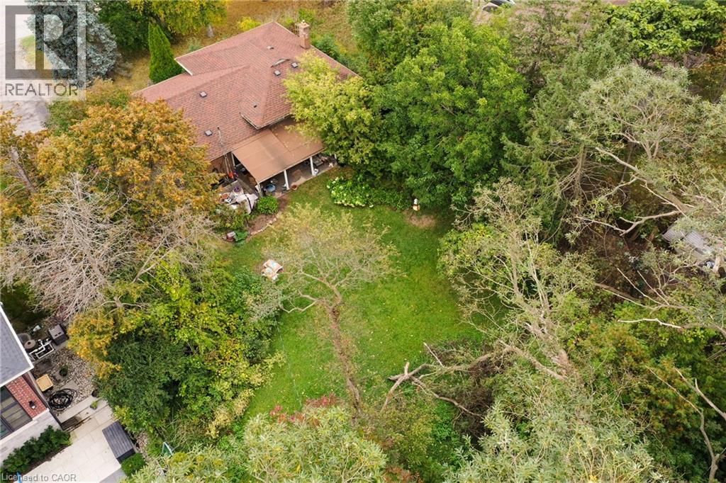 1342 Sedgewick Crescent Property Photo 6