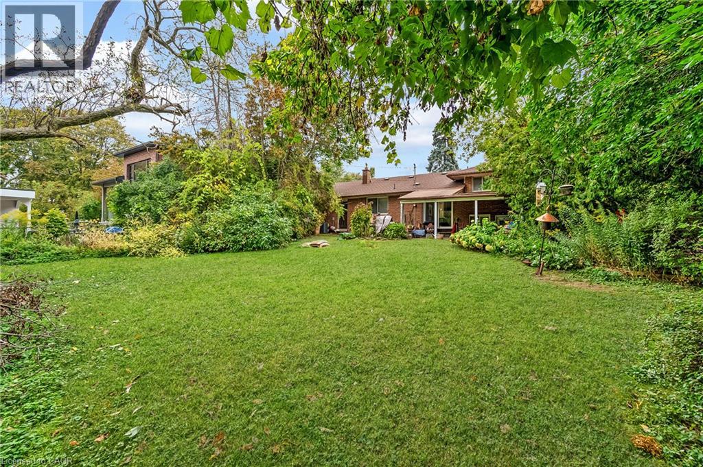 1342 Sedgewick Crescent Property Photo 9