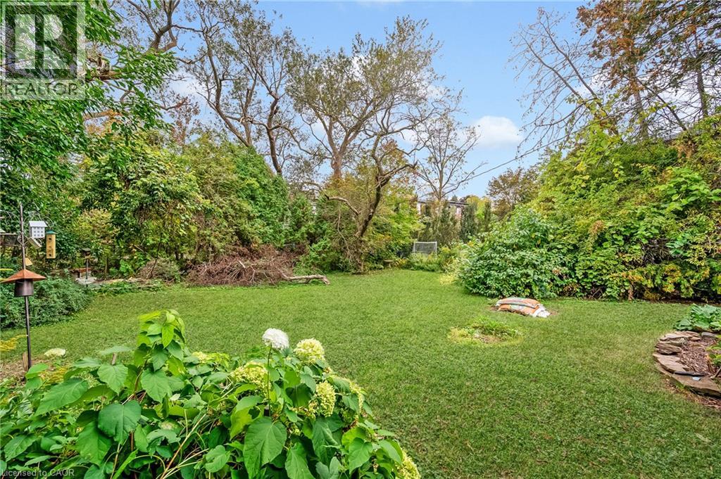 1342 Sedgewick Crescent Property Photo 10