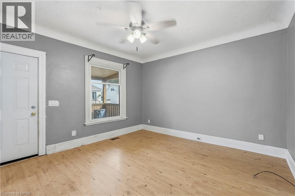 7 Tom Street Property Photo 4
