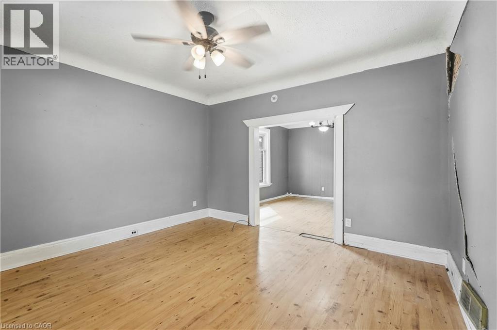 7 Tom Street Property Photo 5