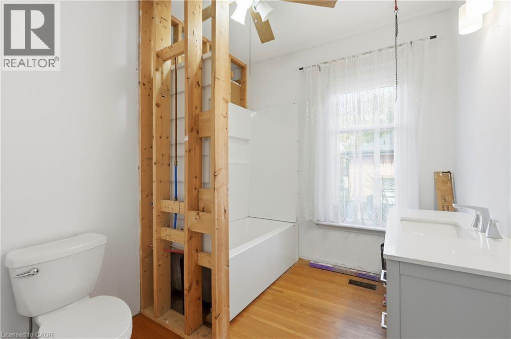 7 Tom Street Property Photo 11