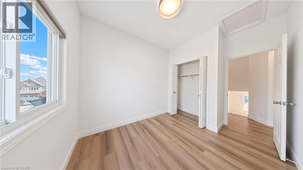 250 Parkvale Drive Property Photo 35