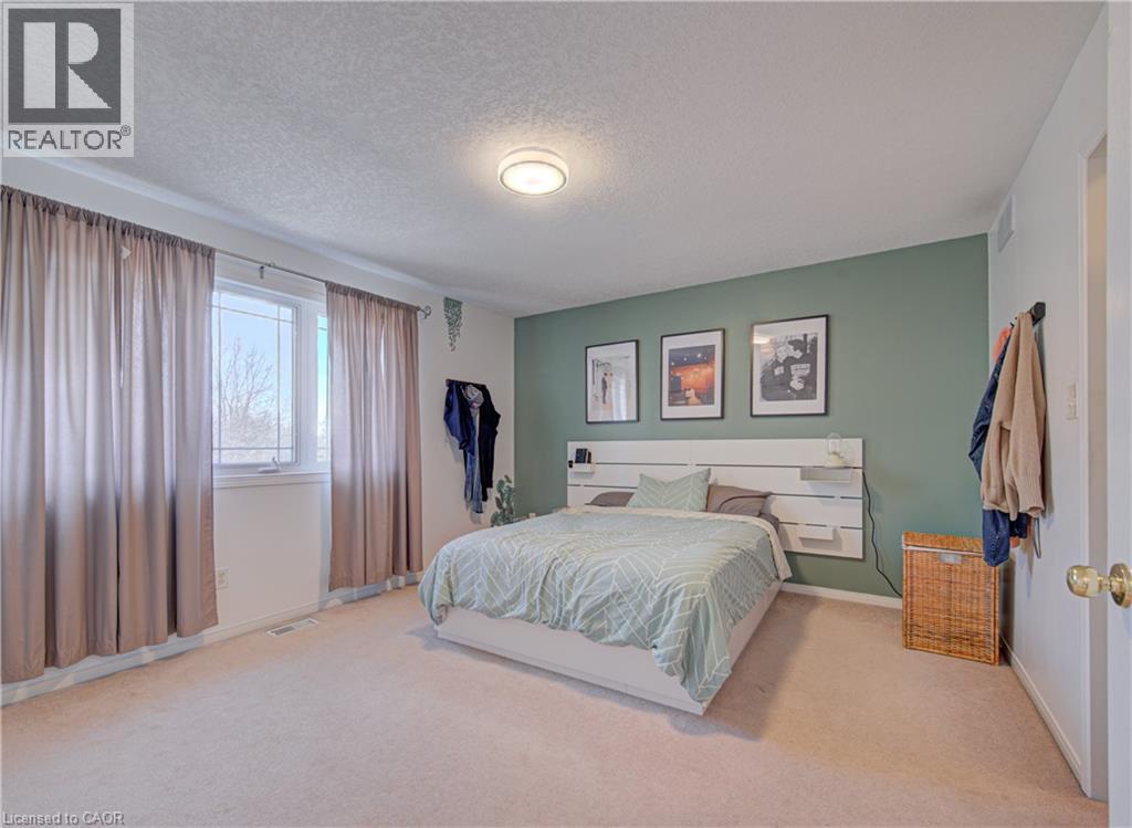 32 Bruce Street Property Photo 10