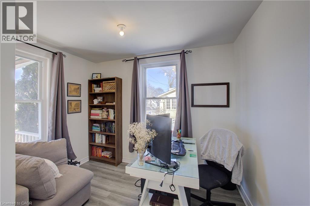 101 John Street E Property Photo 5