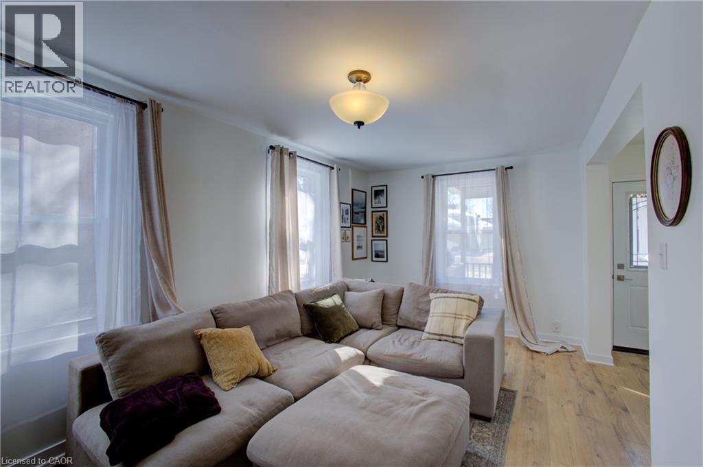 101 John Street E Property Photo 9