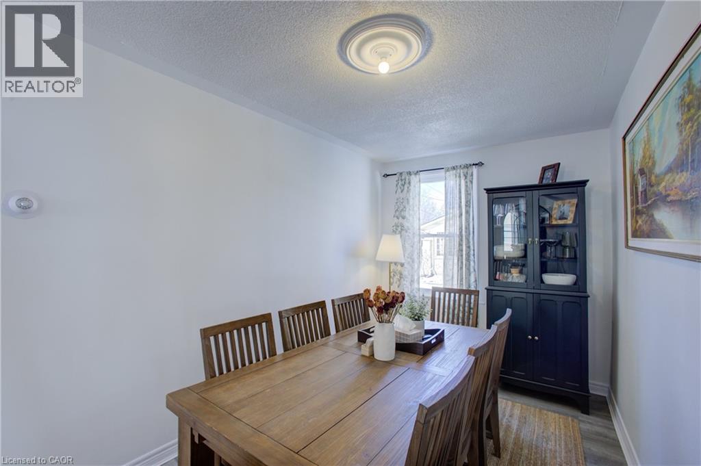 101 John Street E Property Photo 11