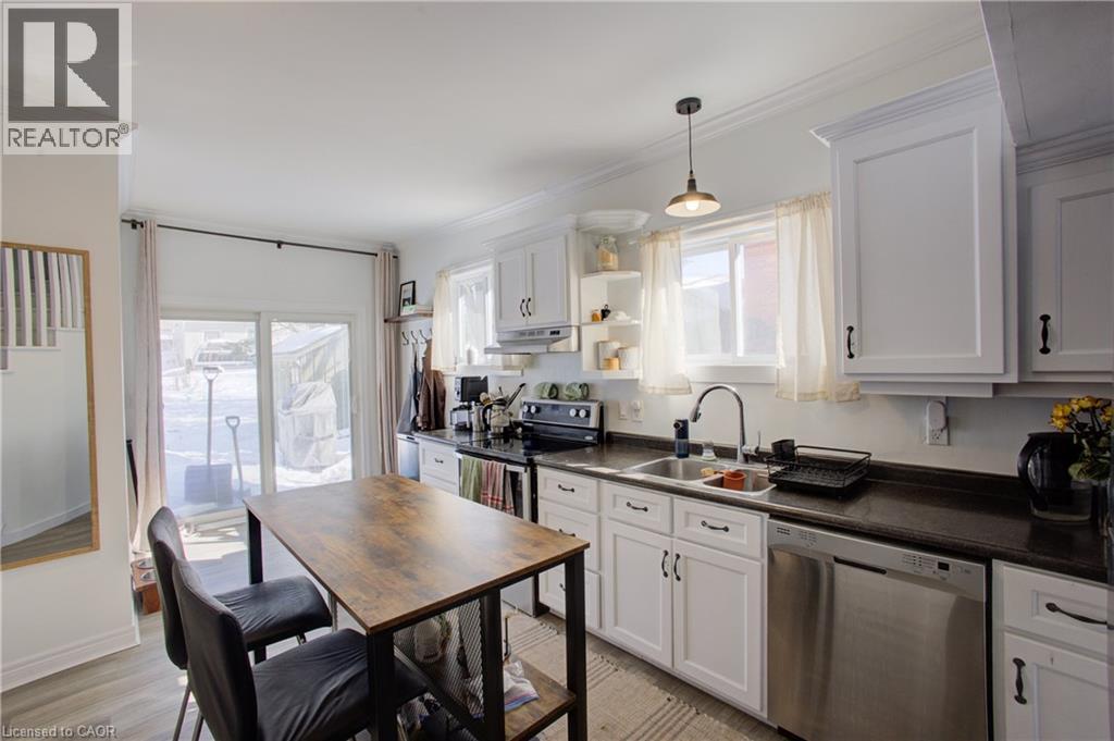 101 John Street E Property Photo 13