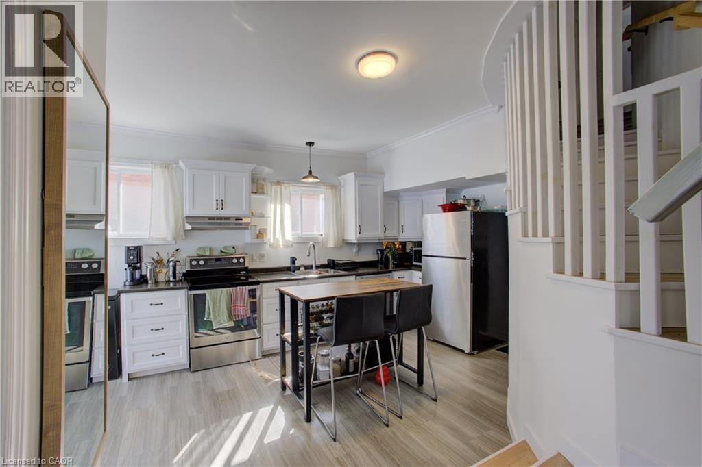101 John Street E Property Photo 18