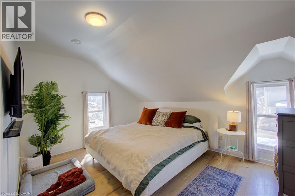 101 John Street E Property Photo 22