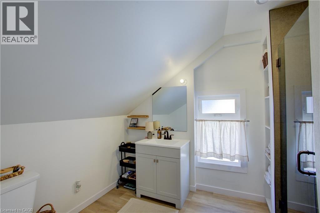 101 John Street E Property Photo 24